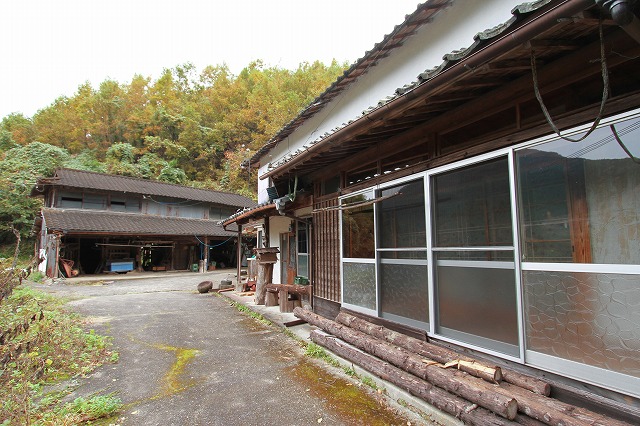 田・山林合わせて1町の中古住宅です。｜中古住宅｜九州の田舎暮らしを応援する 大分県由布市（株）オアシス 不動産部