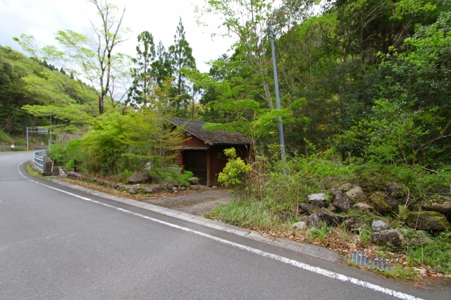 中岳川沿い　渓流釣り名所の山小屋