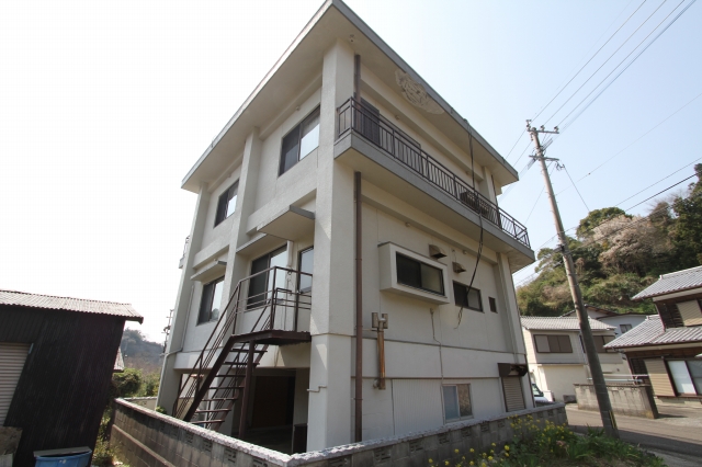 ガレージ・作業スペース付作業小屋